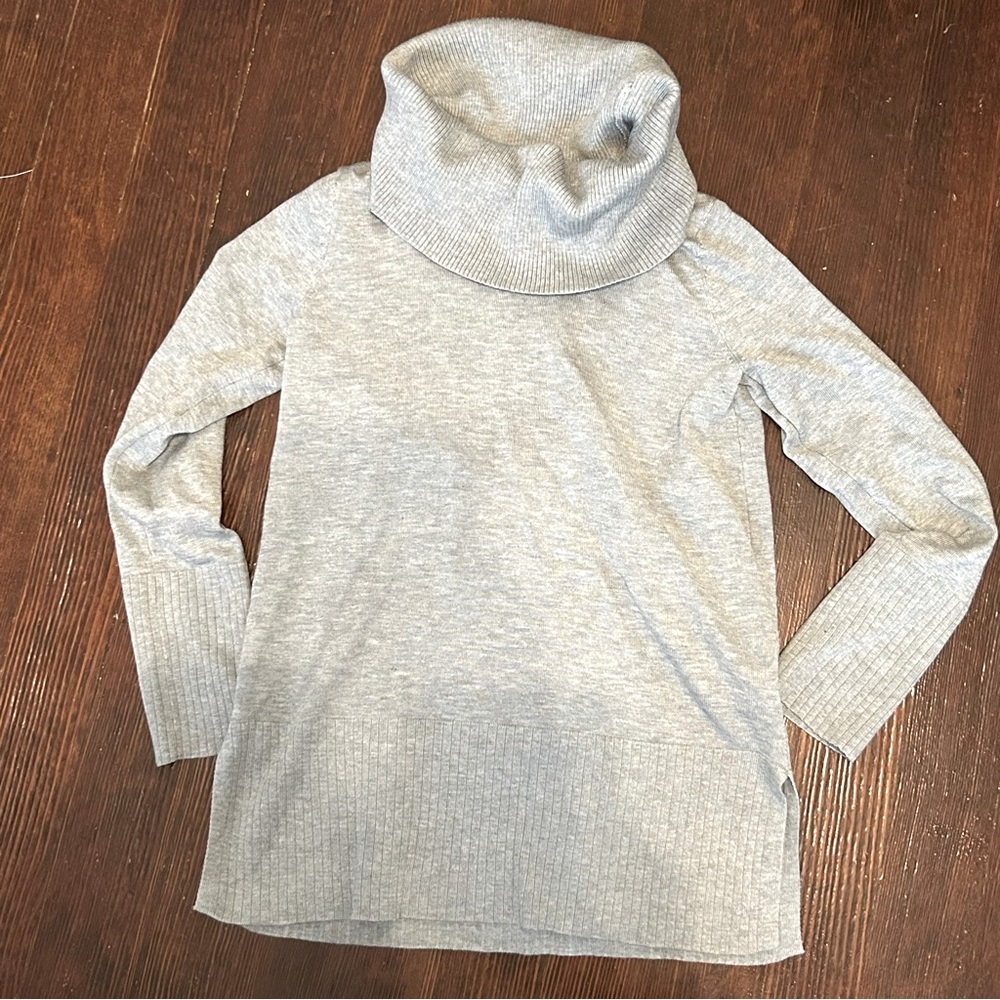 Cable & Gauge / Cowl Neck Sweater Light Gray size Medium